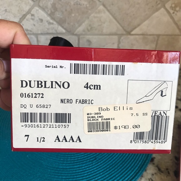 Salvatore Ferragamo Dublino Black Flats 7 1/2 AAAA - Picture 6 of 8